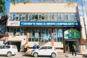 Agência do Trabalhador de São José dos Pinhais inicia semana com mais de mil vagas de emprego
