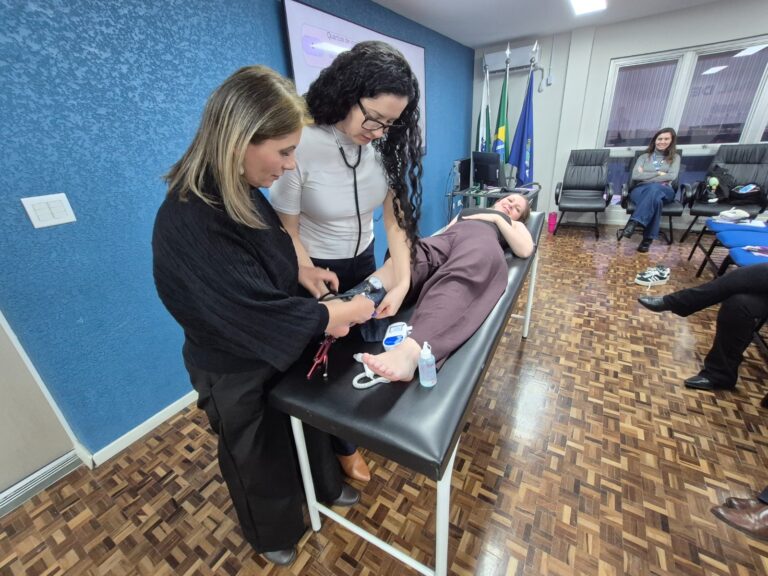 Atenção Primária à Saúde de São José dos Pinhais capacita profissionais para prevenção de complicações do diabetes
